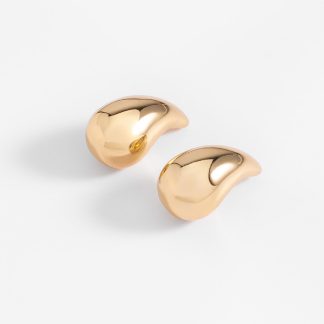 Aretes en baño de oro diseño gota pulida 2.5 cm de alto
